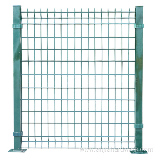 Frame welded mesh isolation barrier